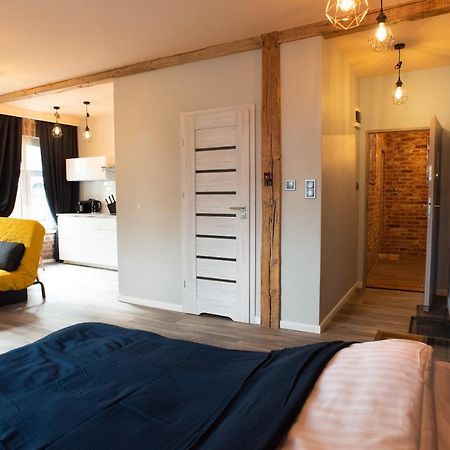 Apartament Antresola Fabryczna ジェロナ・グラ エクステリア 写真