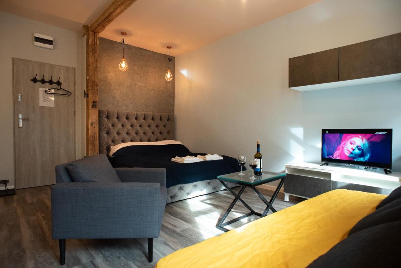 Apartament Antresola Fabryczna ジェロナ・グラ エクステリア 写真